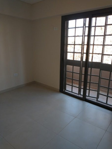 Imagen 4 de 12 de Vendo Departamento De Categoria A Dos Cuadras Plaza De Godoy Cruz