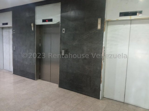 Oficina Comercial En Alquiler Mls #24-5774