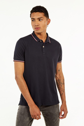 Camiseta Polo Unicolor Con Detalles Tejidos Con Rayas