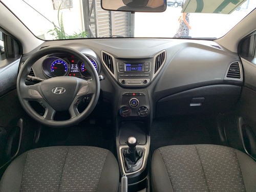 Imagem 9 de 10 de Hyundai Hb20 1.0 Confort 2017
