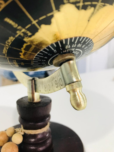 Globo Terrestre Decorativo Base Em Madeira Preto Com Dourado