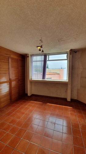 Imagen 13 de 17 de Casa En Venta 2 Plantas Col Calesa 2da Secc. Qro.