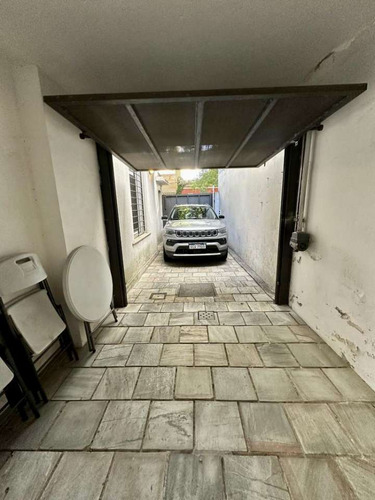 Venta De Casa De 4 Dormitorios En Punta Carretas. 2gjes