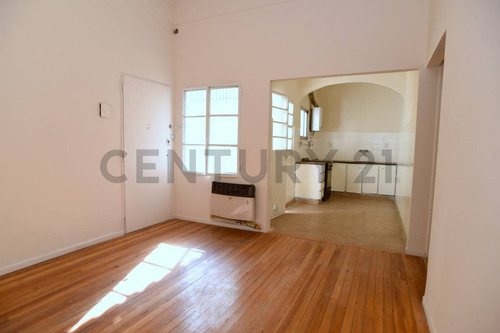 Impecable  Ph  De 3 Ambientes - Caballito -  Zona Parque Centenario