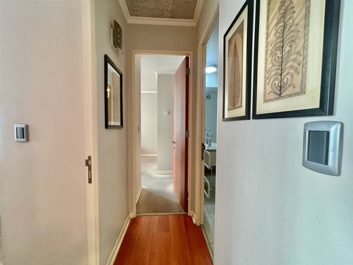 Depto En Venta De 2 Dorm. A Pasos Metro Hernando Magallanes