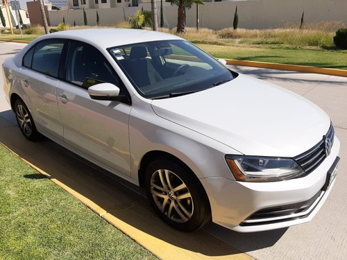 Imagen 3 de 15 de Volkswagen Jetta 2017 2.5 Trendline Mt
