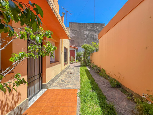 Casa En Venta En Lanús Este