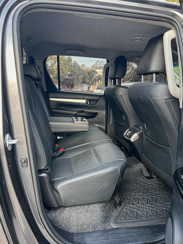 Toyota Hilux 2.8 Cd Srx 177cv 4x2 At