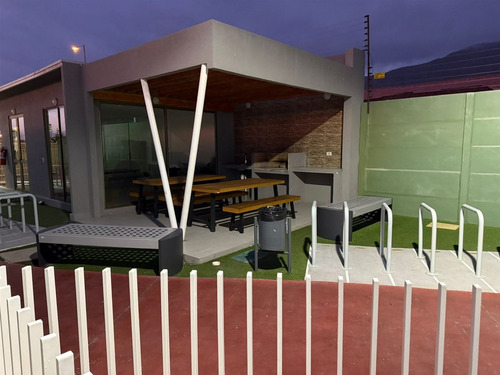 Casa Se Arrienda En Condomio Residencial, En Antofagasta