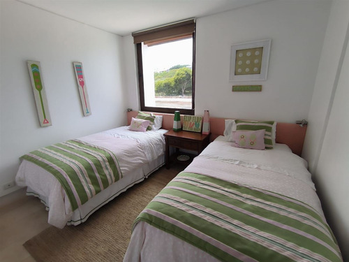 Departamento En Venta De 4 Dorm. En Zapallar