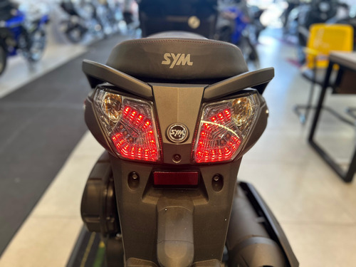 Citycom S 300i Cbs - 2024 - 5.720km - $24.990 - Clj