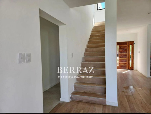 Casa Venta 5 Ambientes En Santa Elena Pilar Del Este Lote De 570 M2