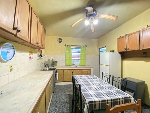 Imagen 7 de 10 de Venta Casa Dos Dormitorios Y Jardín Cólón