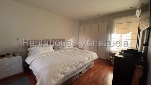 Apartamento En Venta En Campo Alegre 25-13935 Yf