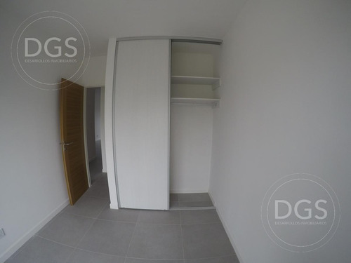 Imagen 18 de 25 de Amplio Departamento 4 Ambientes Con Cochera - Banfield Este