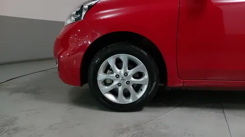 Nissan March 1.6 Advance