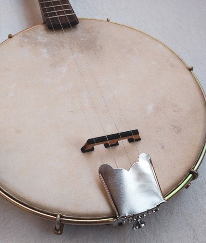 Imagen 10 de 10 de Banjolele Estilo Vintage - Cuerdas De Metal
