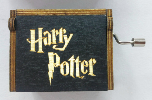 Caja Musical Con Manivela Harry Potter Más Pines Y Calcetas (Usado)