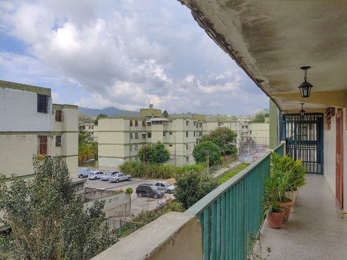 Imagen 10 de 27 de Mls #23-9750 Apartamento En Venta El Barbecho Los Teques Sidney Moreno & Fanny Calderón Asesores Inmobiliarios.