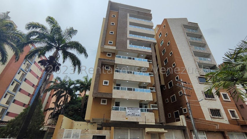 Gbf 24-10531 Ofrezco La Oportunidad De Adquirir Amplio Y Bien Ubicado Apartamento Contacteme Ya.   