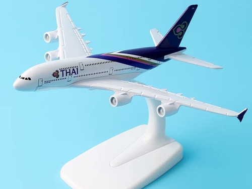 Avión Aerolinea Thai Metálico Colección. 16 Cm. Nuevo.