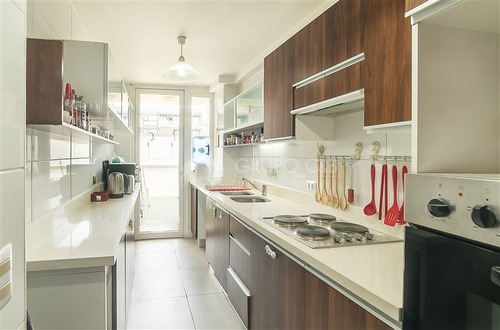 Imagen 5 de 16 de Departamento En Venta De 2 Dorm. 2 Baños En Las Condes