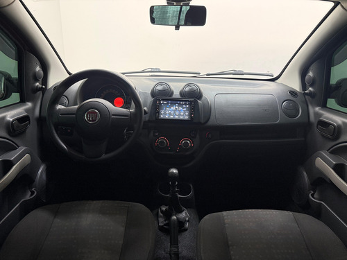 Fiat Uno Uno Vivace 1.0 8V (Flex) 4p