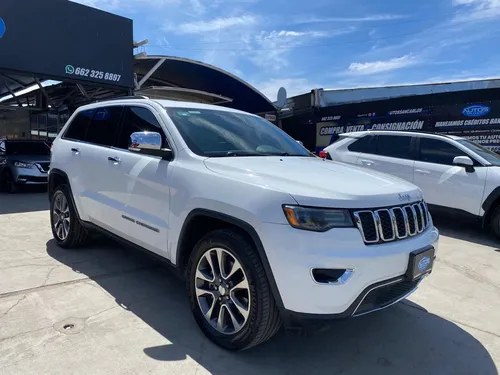 Jeep Grand Cherokee 5.7 Limited Lujo 4x4 At