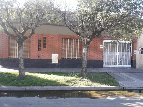 Venta Casa 3 Ambientes Isabel De Pardo 3728,  Castelar Sur