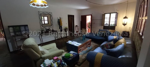 Casa Para Venta En Sebucán 22-9211