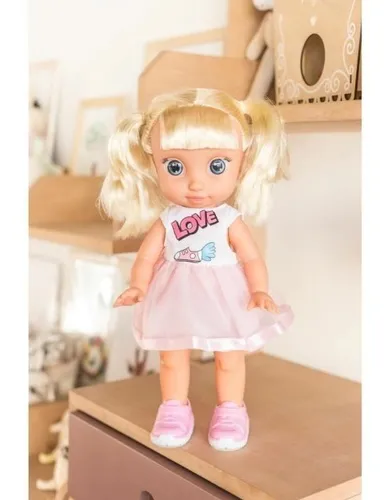 Muñeca que canta y sale camina