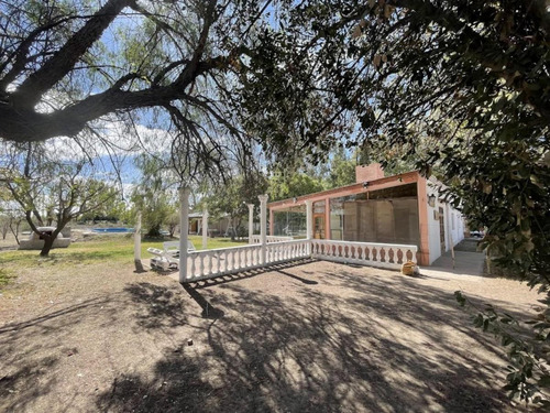 Complejo De Viviendas En Venta - 2 Casas - 2.335mts2 - San Rafael