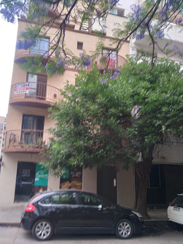 Nueva Cordoba Amplio Monoambiente Con Patio A Metros De Pocito Sobre Peredo Casi Esq Velez Sarfied