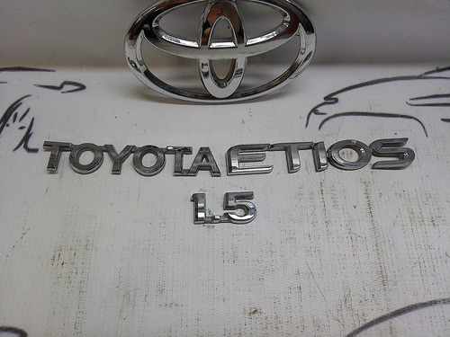 Kit Emblemas Tampa Traseira Toyota Etios 1.5 2015/16 Sedan