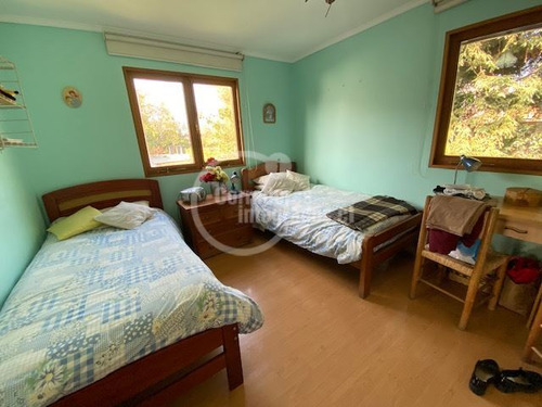 Casa En Venta De 6 Dorm. En Lo Barnechea
