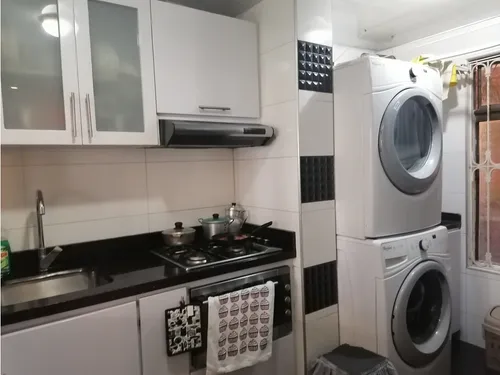 Venta Apartamento Salitre 86 Mts, Piso 2, Garaje, 4 Hab, 3 Baños