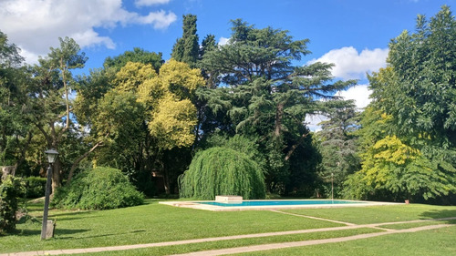 Alquiler Hermosa Casa Quinta Para Eventos Rodeada De Verde Y Flores
