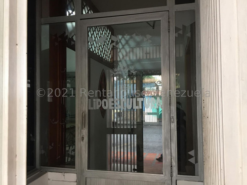 Imagen 2 de 30 de Local Comercial En Alquiler En Barquisimeto Para Iniciarte En El Mundo De La Estética, Incluye Mobiliario. Selena Pacheco Tlf. 04245197639. Cód. 21-27917 . Lara, Venezuela