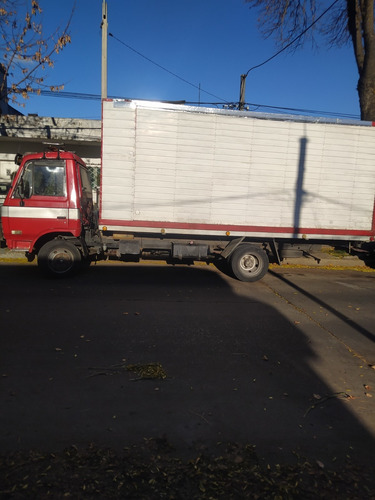Imagen 2 de 4 de Fetes Mudanzas Baratas Camion Grande Chatas