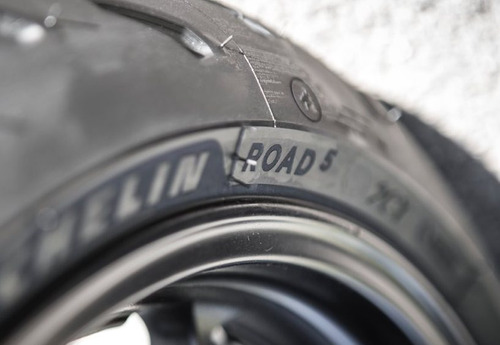 Juego Michelin Pilot Road 5 120 70 17 +190 55 17 O 190 50 17