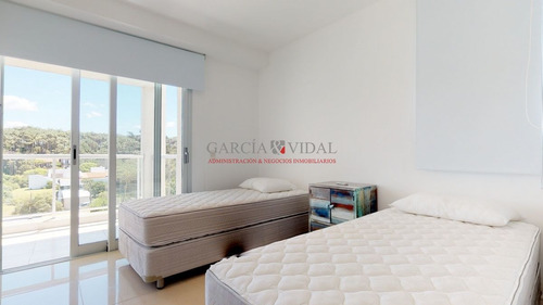 Imagen 13 de 14 de Venta De Apartamento 3 Dormitorios En Playa Brava, Punta Del Este