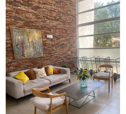 Vende Amplio Departamento En Fernando Lazcano, San Miguel,