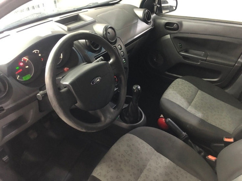 Imagem 9 de 15 de Ford Fiesta Sedan 1.6 8v **** Impecável ****