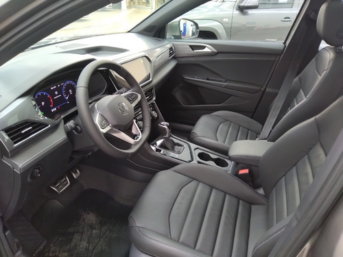 Imagen 14 de 15 de Volkswagen Taos Highline Sg