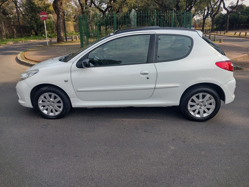 Imagen 2 de 14 de Peugeot 207 2012 1.6 Xt
