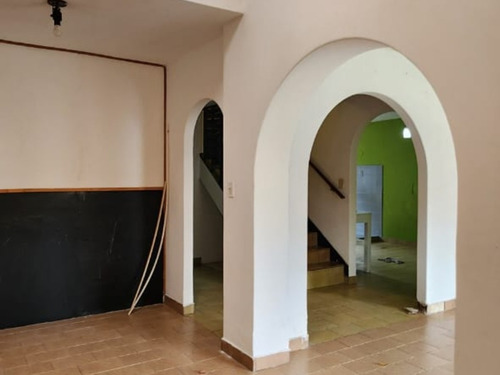 Alquiler De Casa Dueño Directo 450 M2 - San Isidro - 6 Amb Con Patio, Jardin, Garage, Parrilla