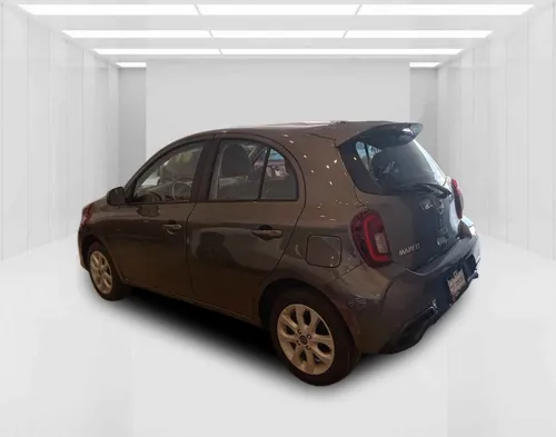Nissan March 5p Advance L4/1.6 Aut