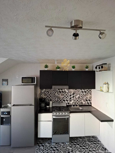 Casa En Venta De 2 Recámaras En Ciudad Del Sol Queretaro
