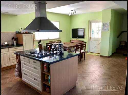 Casa En Venta Con 4 Dormitorios En Solares Del Talar