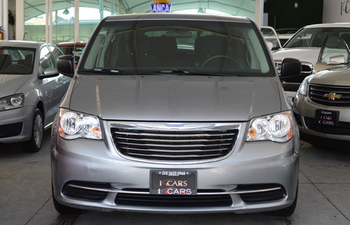 Imagen 1 de 12 de Chrysler Town & Country Li 2016